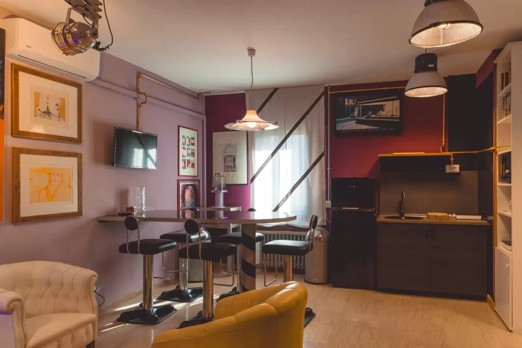 Library House Venice Apartment